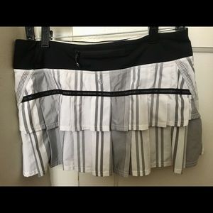 100% authentic lululemon Tennis scort skirt.